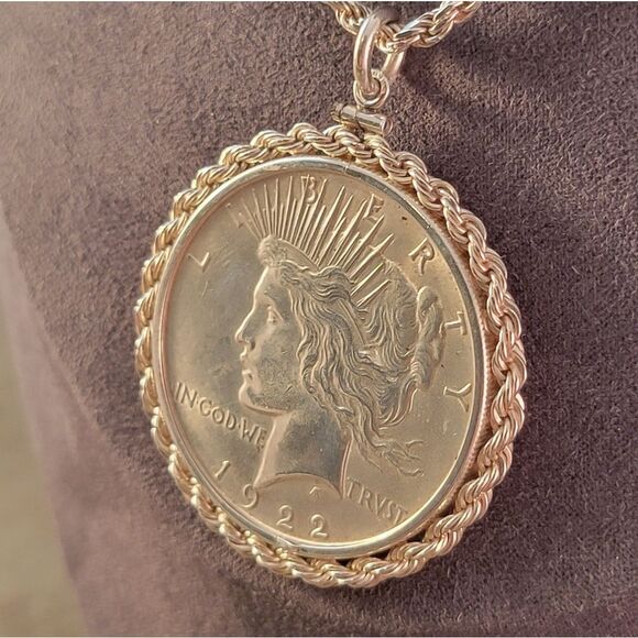 1922 Peace Dollar Sterling Pendant 30" Rope Chain Necklace - Picture 3 of 8